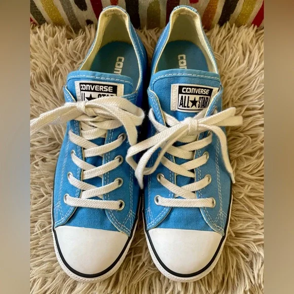 CONVERSE Carolina Blue Sneakers Classic Canvas Design - Picture 1 of 8